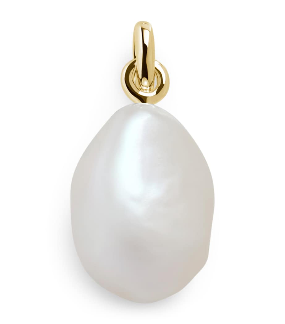 Monica Vinader baroque pearl charm in yellow gold - British product