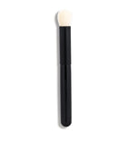 Westman Atelier compact blender brush with synthetic bristles (British brand)