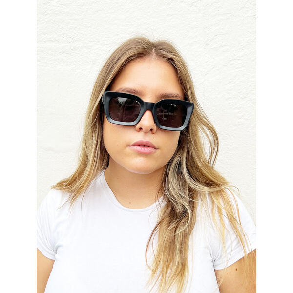 SVNX oversized square sunglasses black frame smoke lens - British product