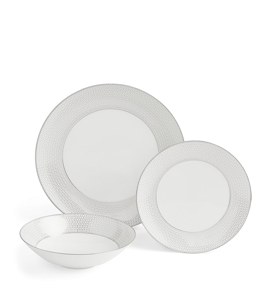 Wedgwood Gio Platinum dinnerware set of 12 pieces (British brand)