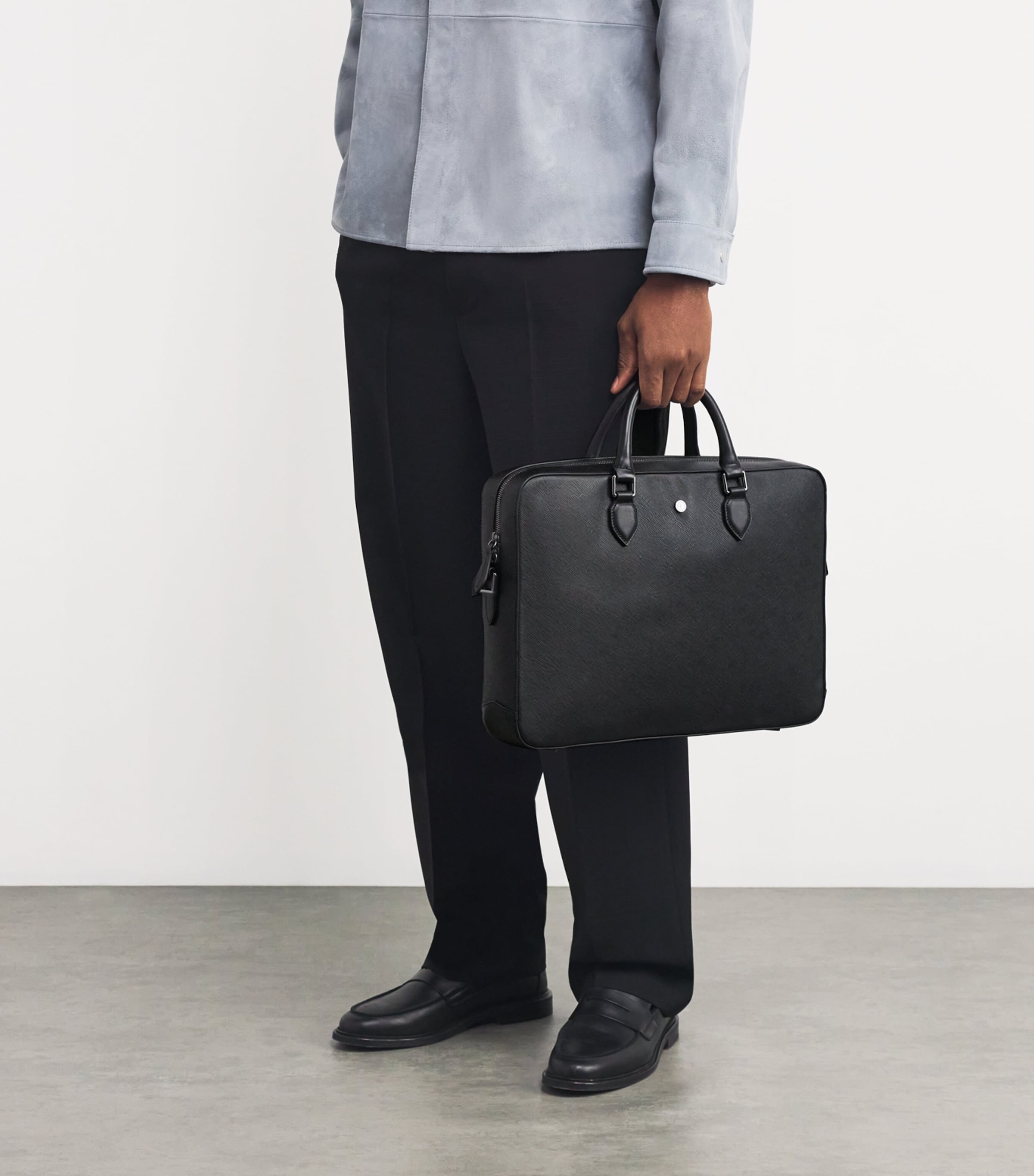 Saffiano Leather Briefcase with Compartmentalised Interior 30x40x7cm