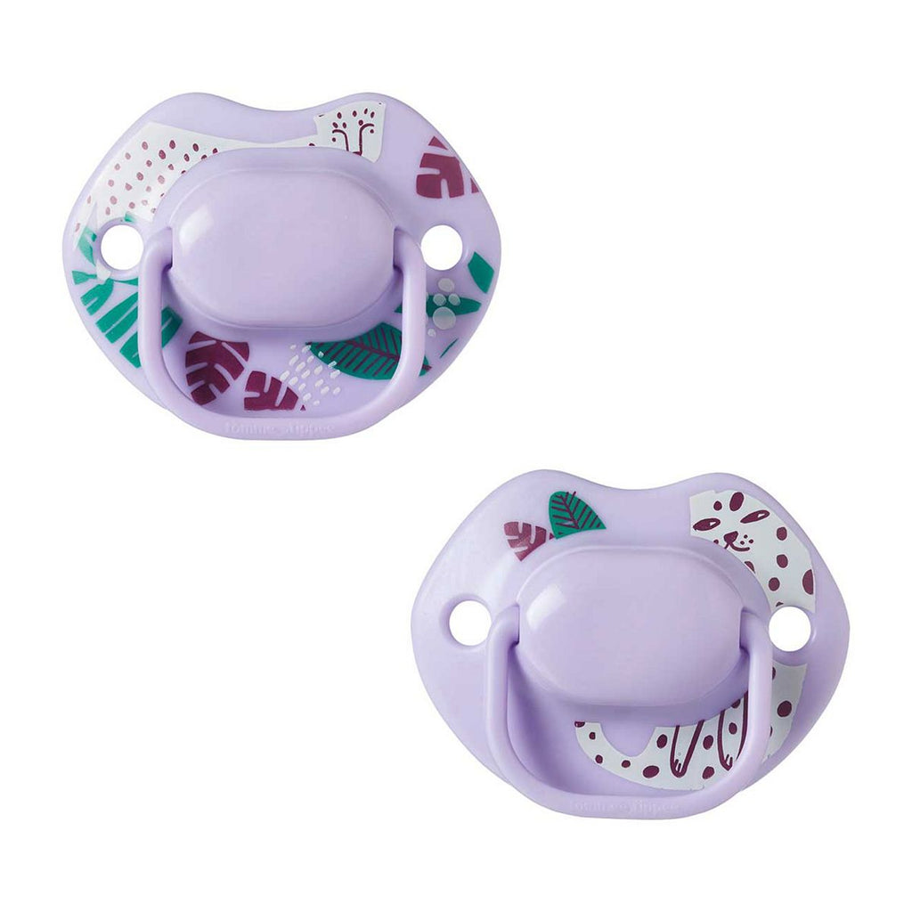 Tommee Tippee Moda Soother, 6-18 months, 2 pack of symmetrical, BPA free soothers with a reusable steriliser pod