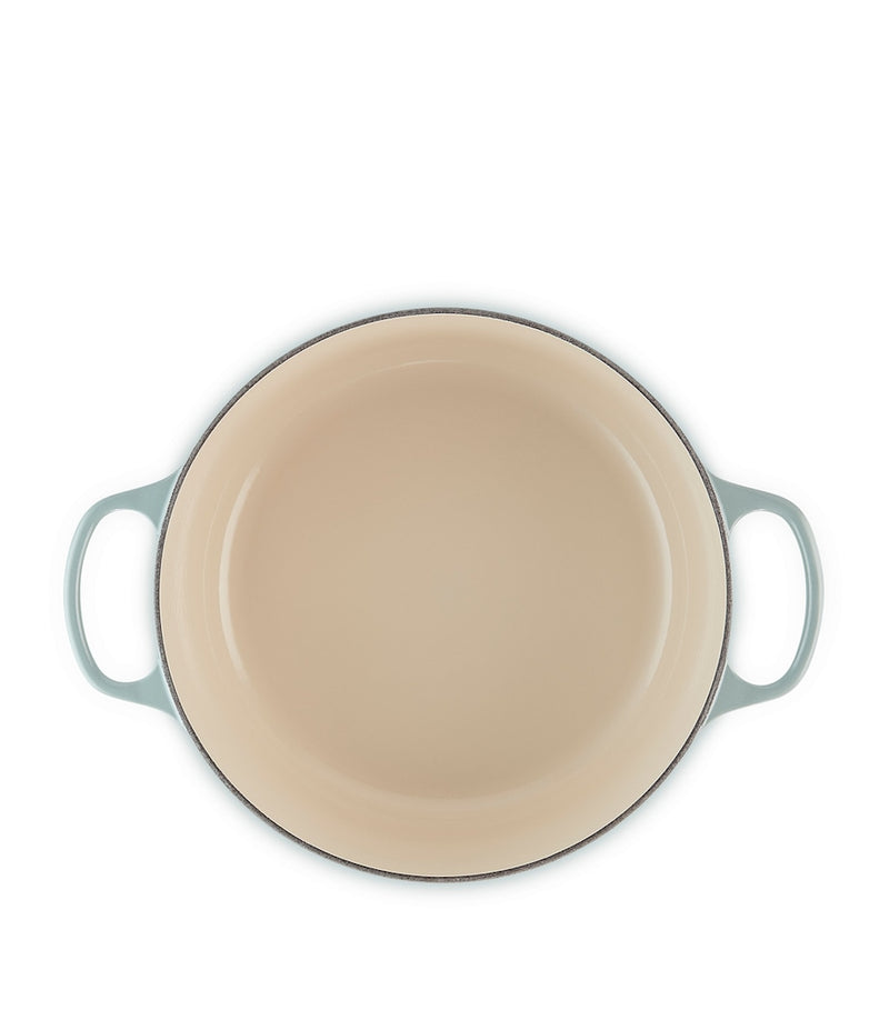 Le Creuset cast iron round casserole dish 28cm, UK version