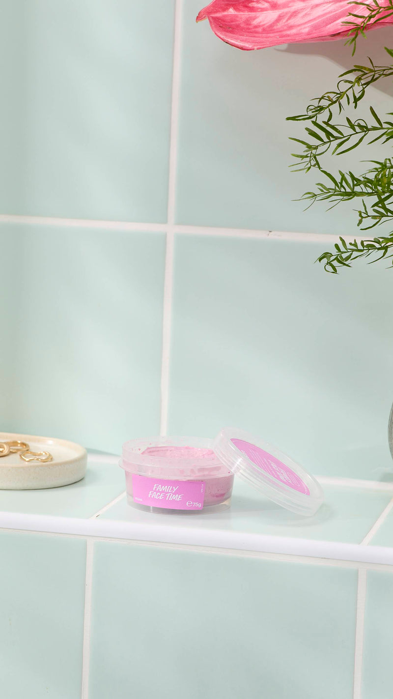 Lush Family Face Time mask with oatmeal and aloe, UK version
