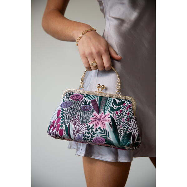 SVNX Blumen-bestickte Clutch-Tasche Grün Pink Polyester, importiert aus Großbritannien