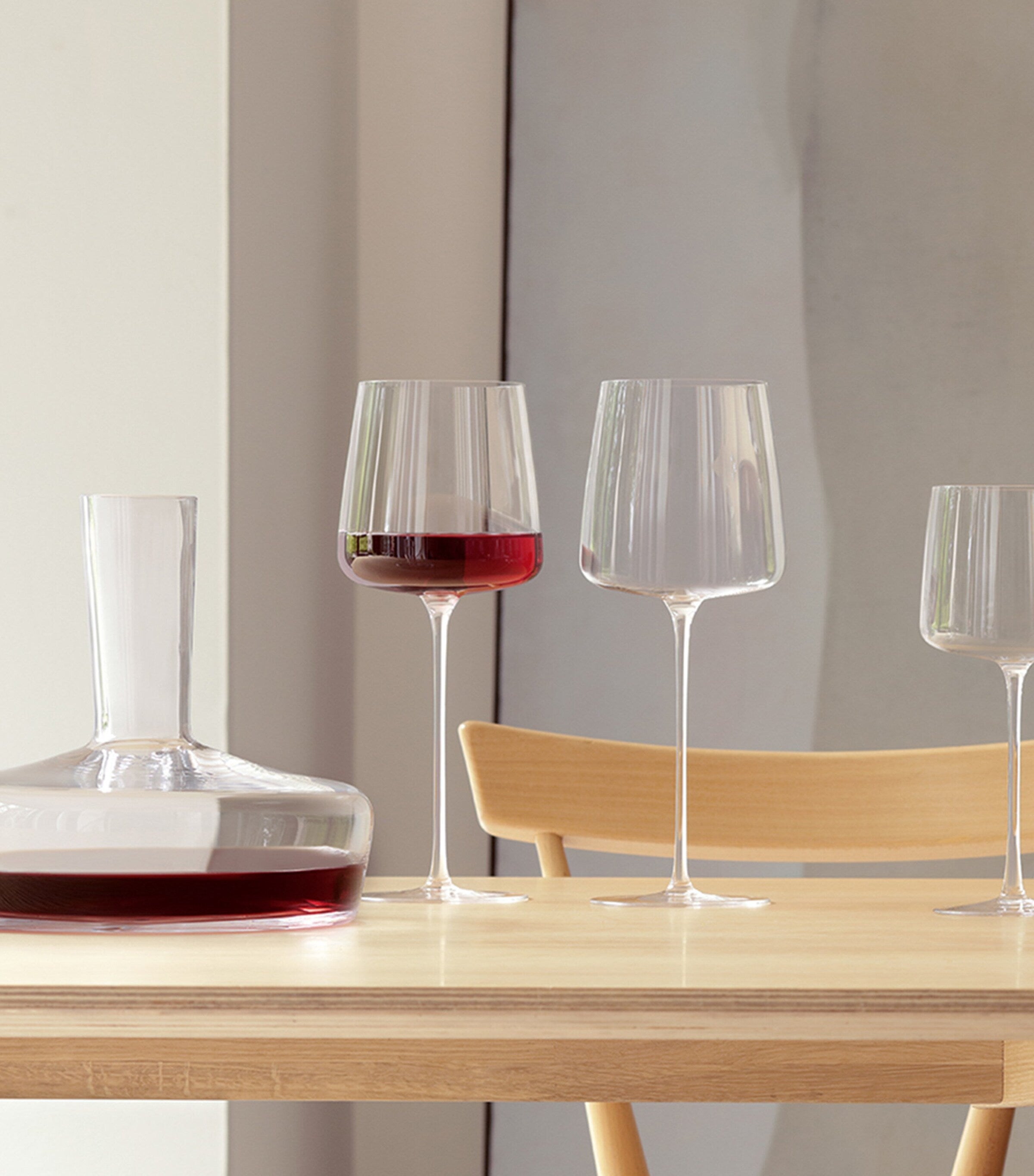 LSA International Metropolitan carafe 2L, UK version