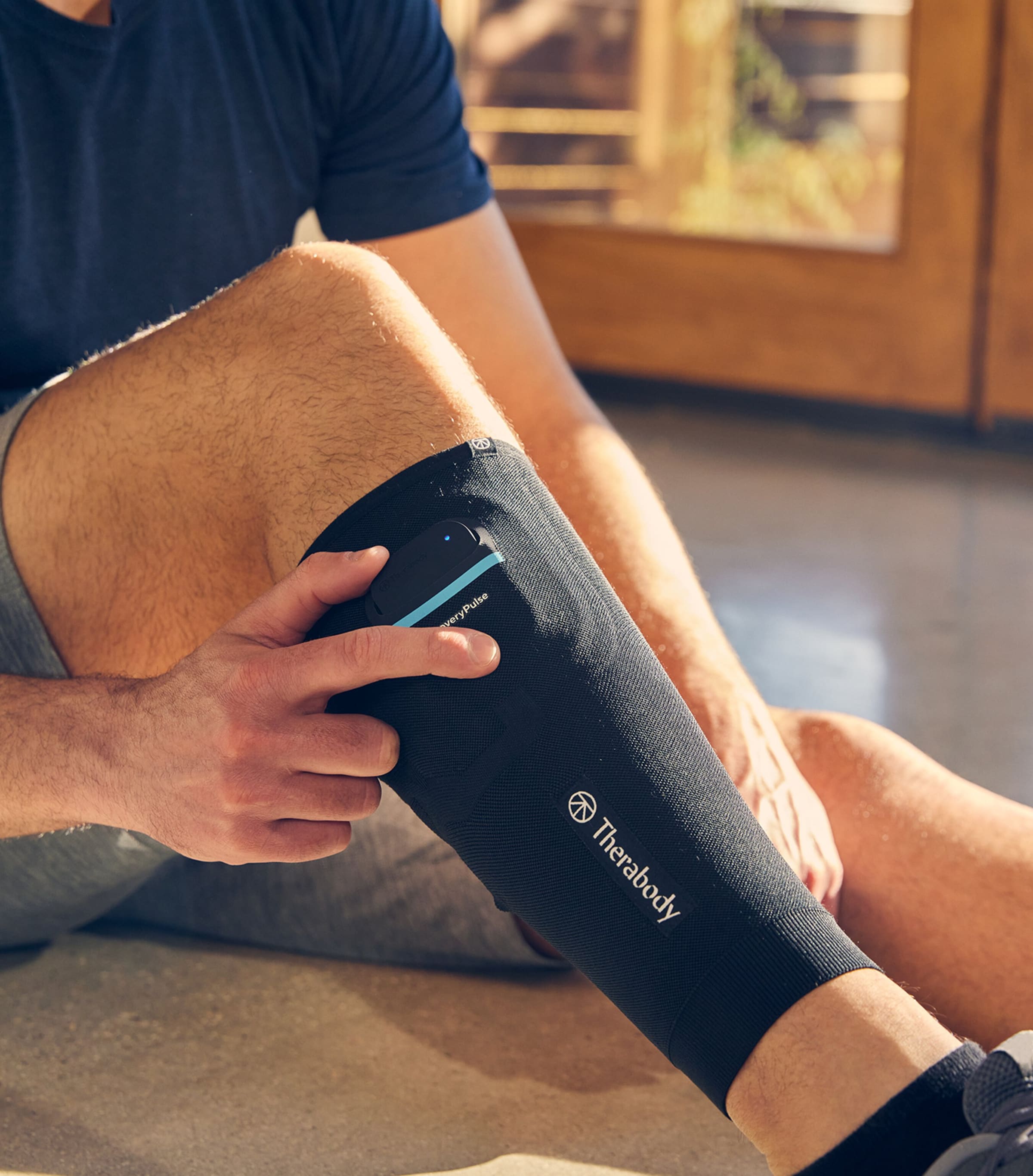 TheraBody RecoveryPulse calf sleeve Small (British brand)