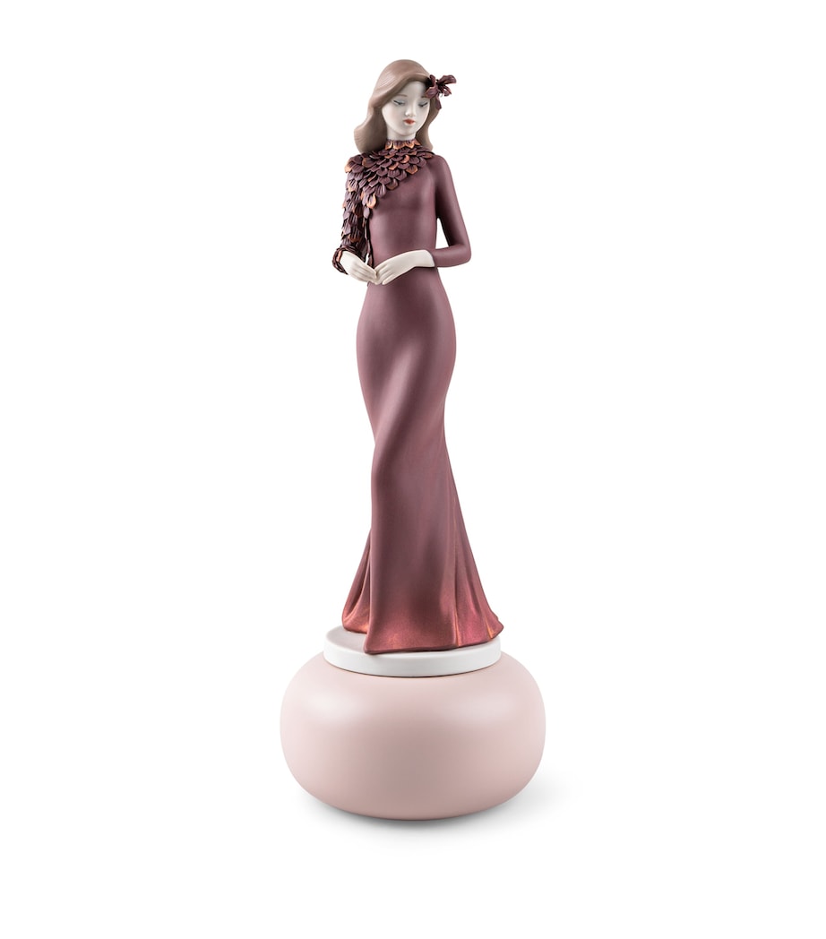 Lladró porcelain figurine Haute Allure Timeless Style H38cm, UK version