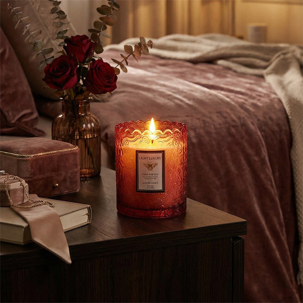 Livingandhome Oud Rose scented candle 200g embossed glass, UK version