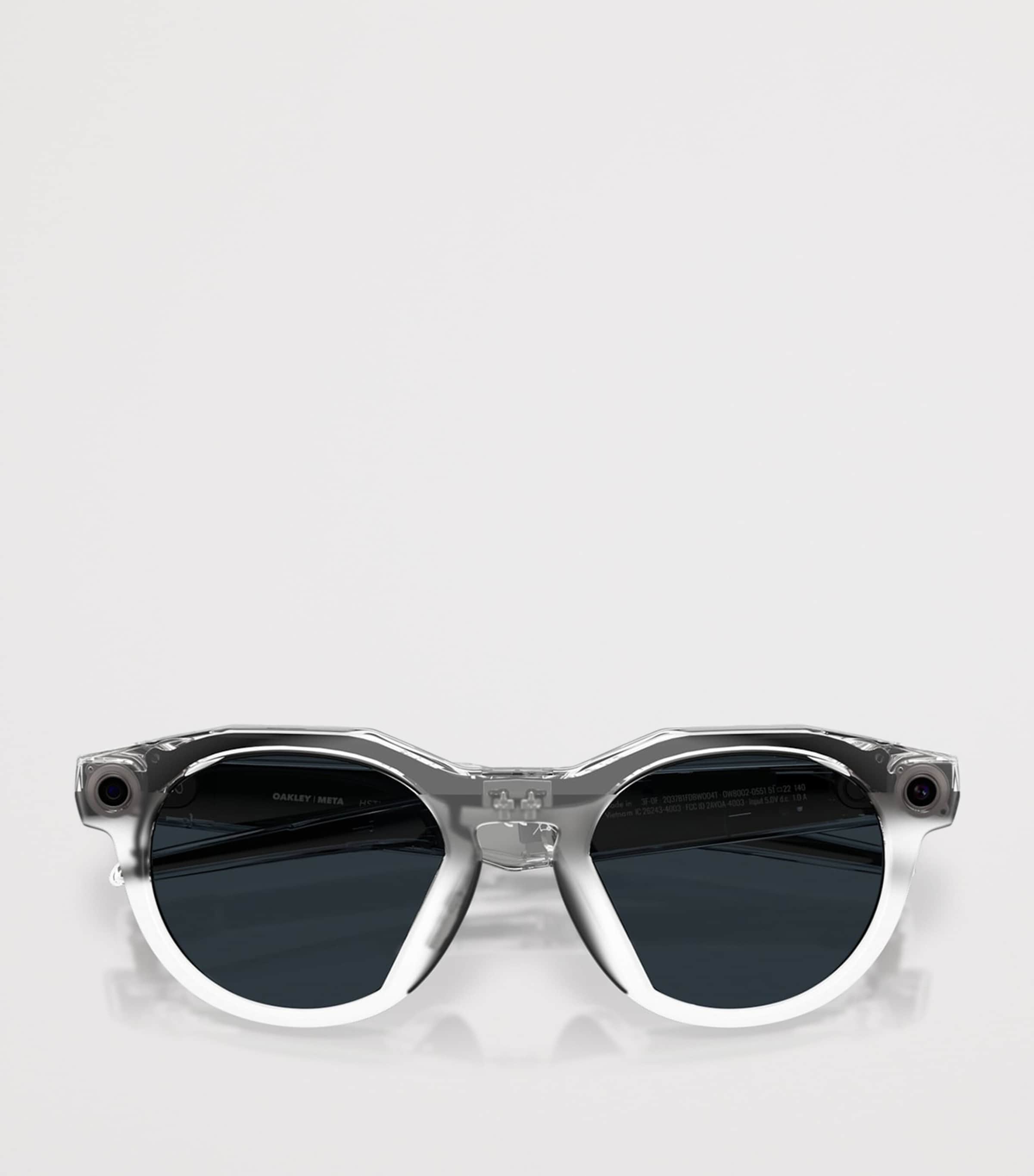 Oakley Meta AI HSTN Transitions sunglasses (British brand)
