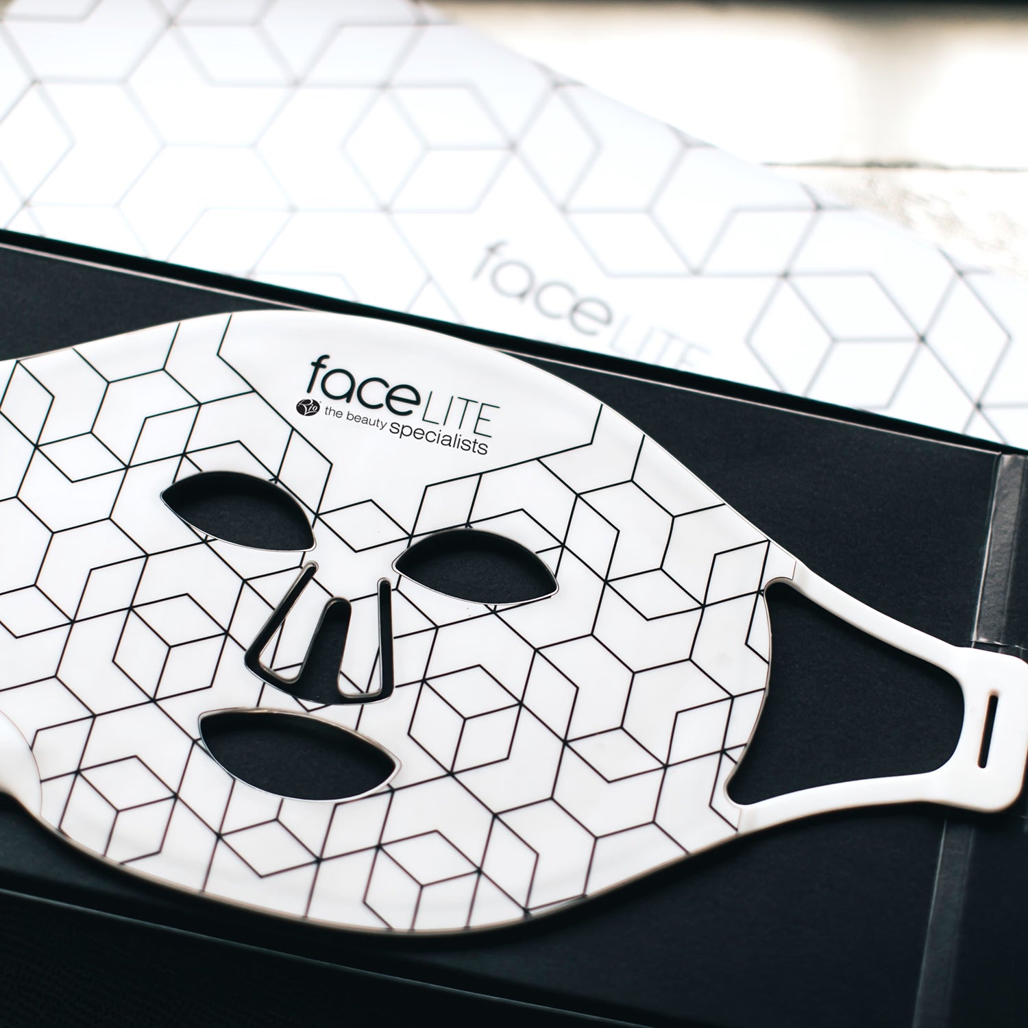 Rio FaceLite red light LED face mask - British product