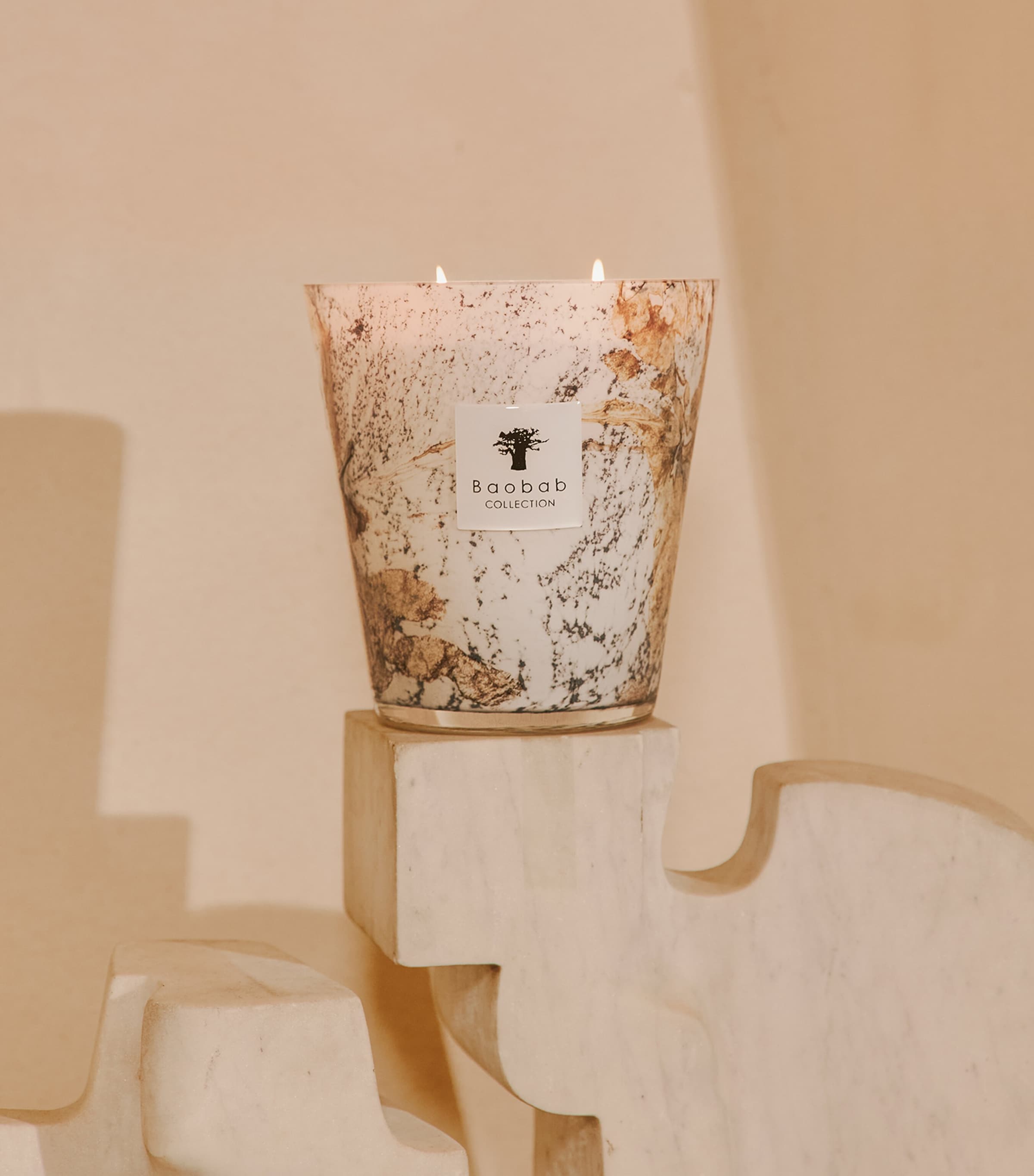 Baobab Collection Naïs scented candle 2.3kg, imported from the UK