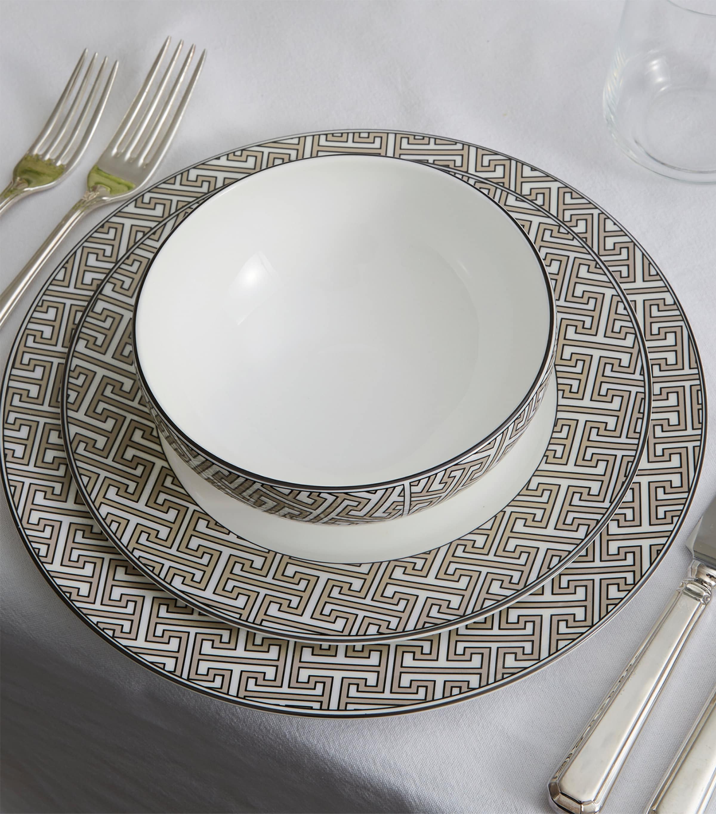 O.W. London Maze pattern dinner plates set of 2, 26cm diameter, imported from the UK