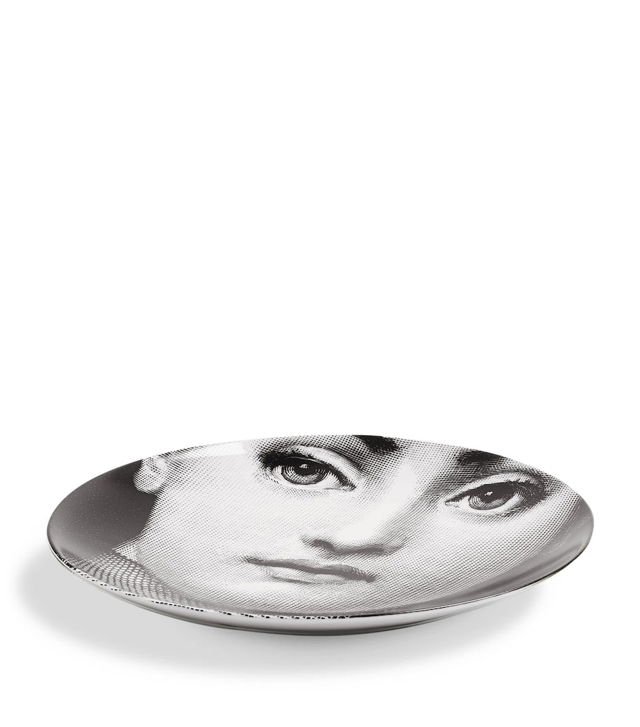 Wall Plate with Expressive Opera Singer Profile Design, 26cm Diameter