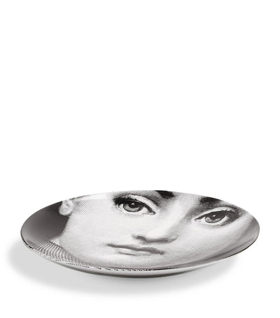 Veggfag med Uttrykksfull Operasanger Profil Design, 26cm Diameter