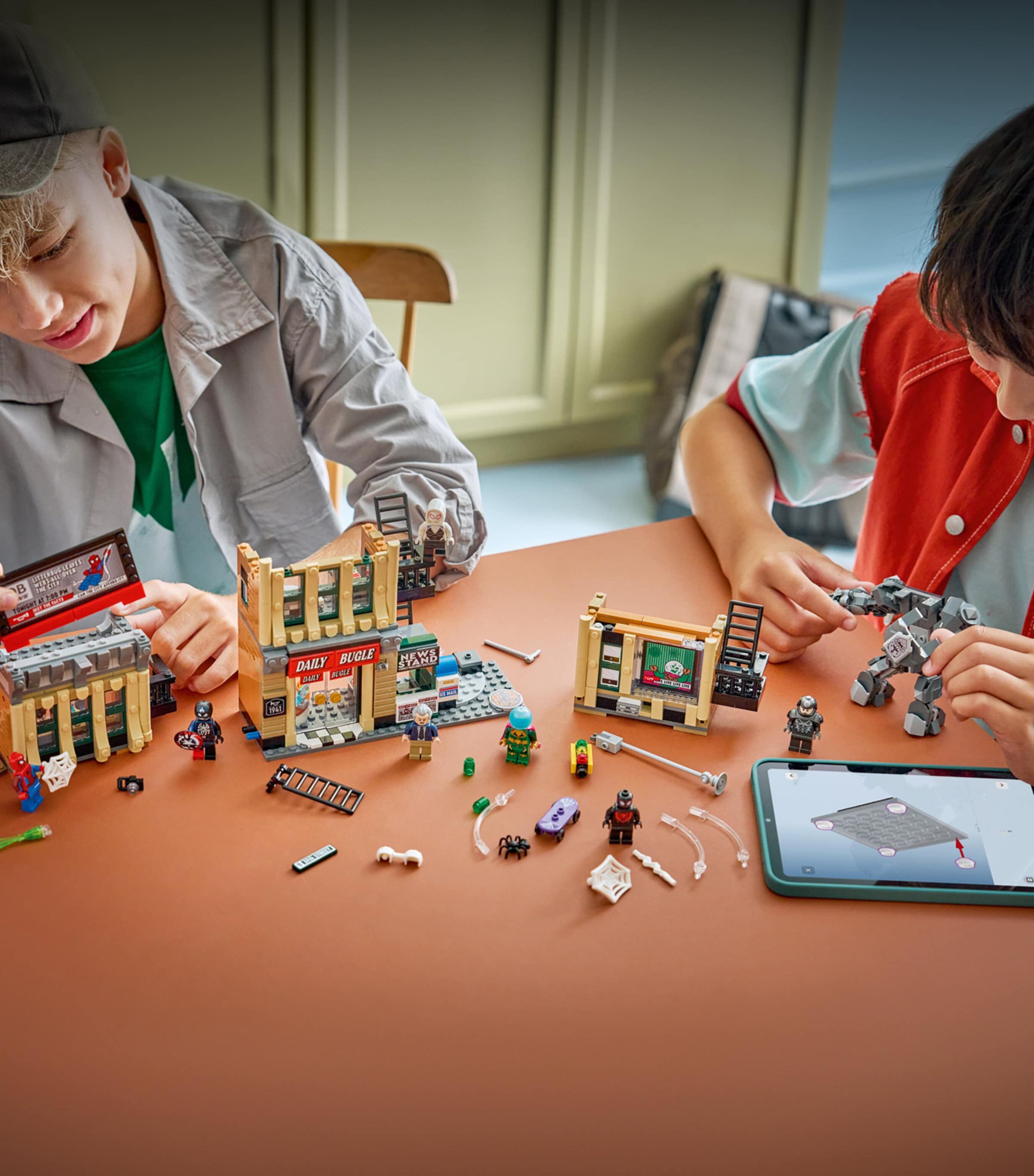 Lego Marvel Spider-Man vs. Mysterio The Daily Bugle building set, UK version