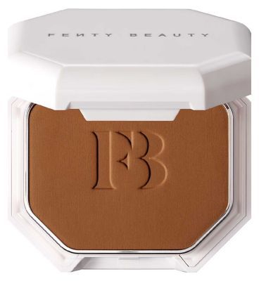 Fenty Pro Filt'r Soft Matte Powder Foundation 410