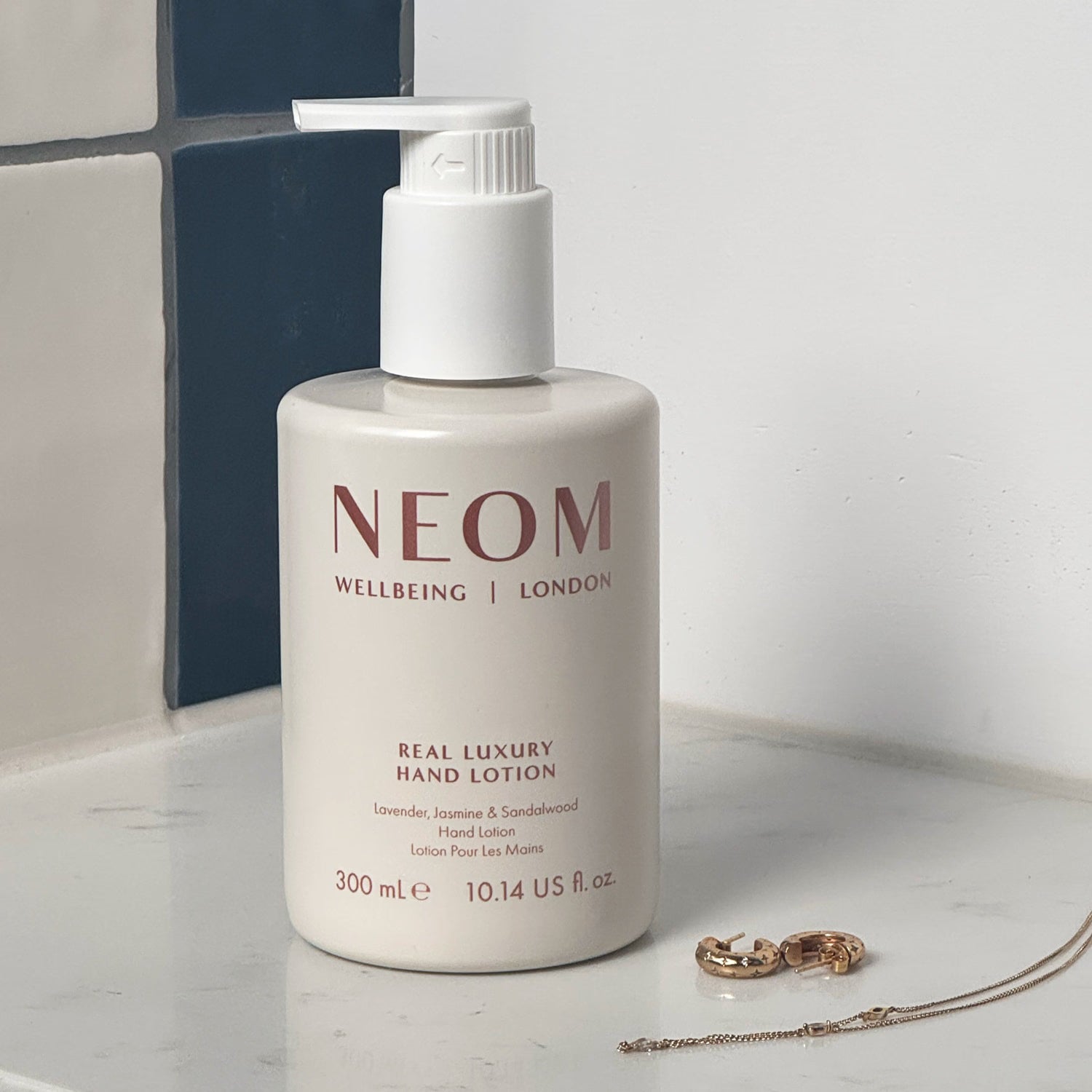 NEOM Real Luxury hand lotion 300ml (British brand)