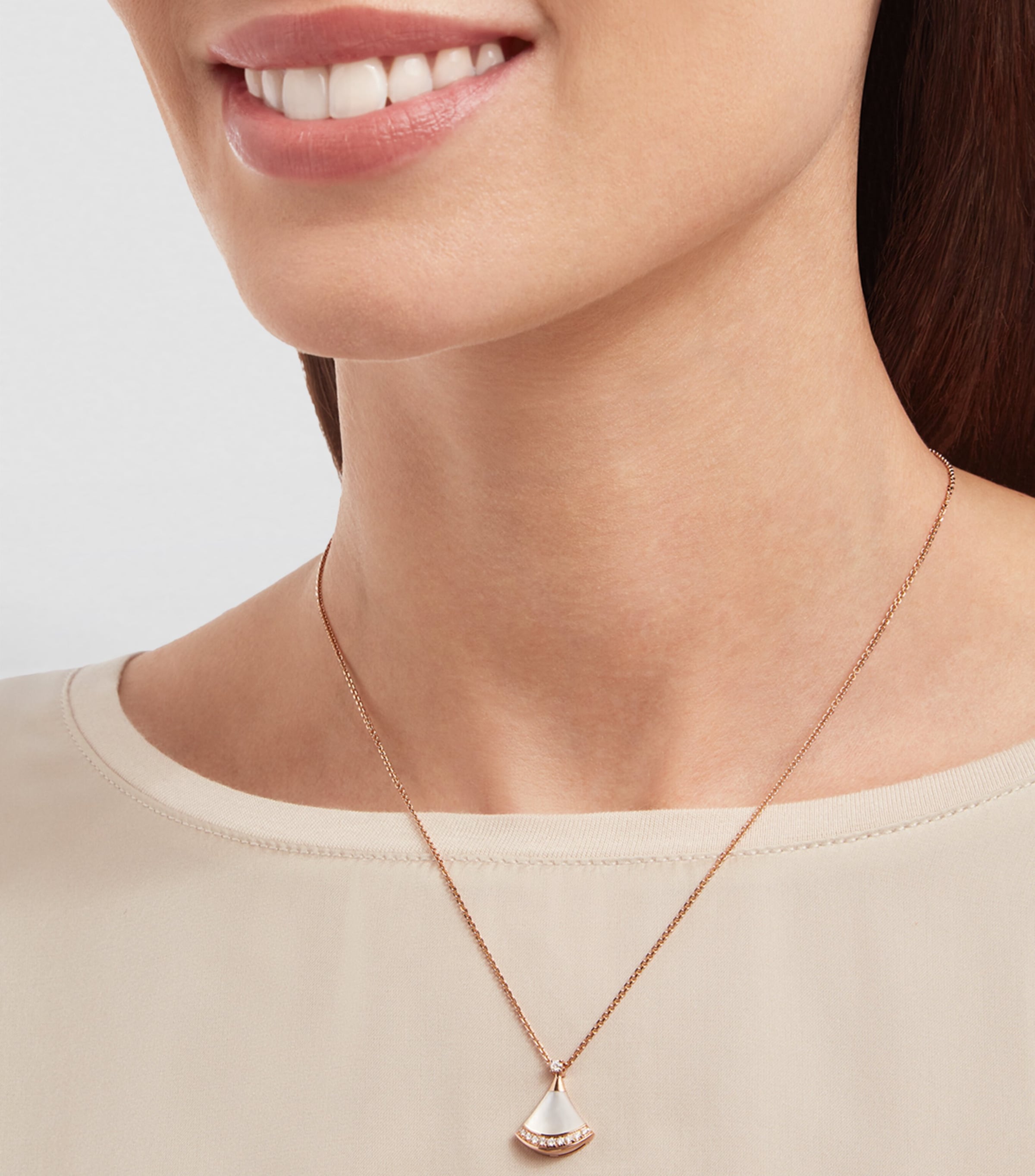 Bvlgari Divas' Dream rose gold diamond mother-of-pearl necklace, UK version