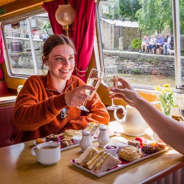 Find Me a Gift Yorkshire Afternoon Tea Cruise &amp;amp; Bubbly for 2
