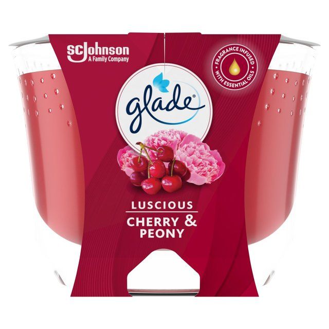 Glade Large Candle Cherry &amp;amp; Peony Air Freshener   224g