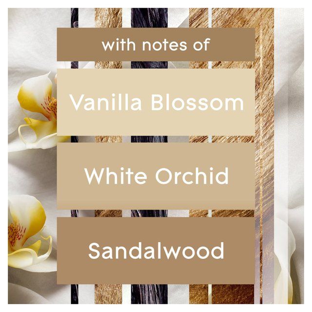 Glade Large Candle Vanilla Blossom Air Freshener   224g