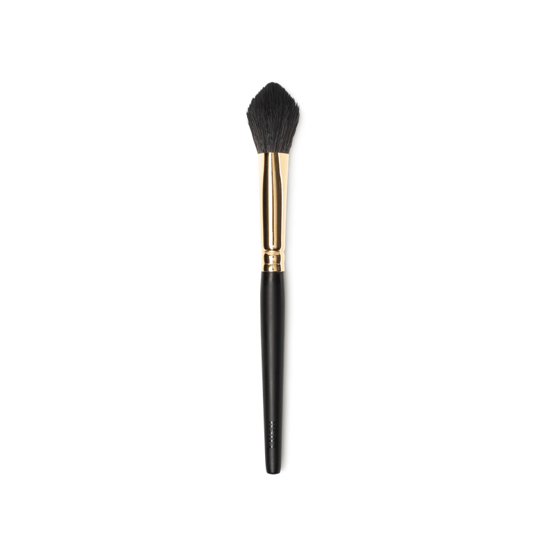 Glow To Town makeup brush with tapered fluffy bristles - British product