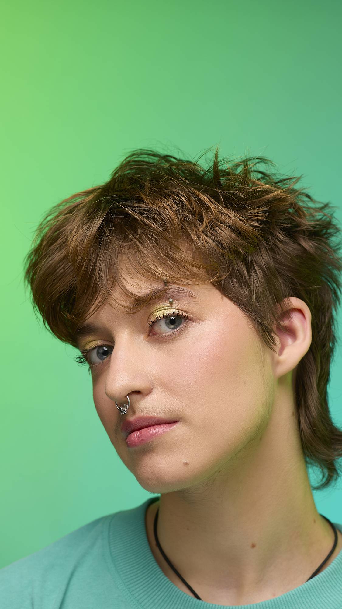 Lush Glow Worm glitter crumble neon green and gold (British brand)