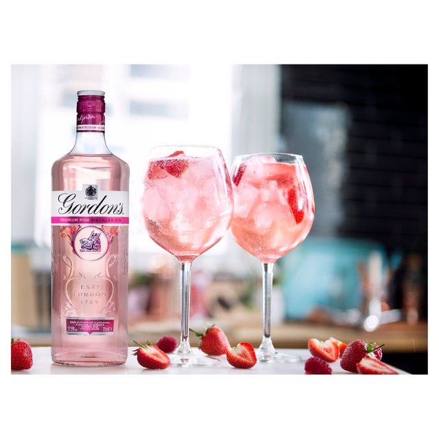 Gordon's Premium Pink Distilled Flavoured Gin   1L