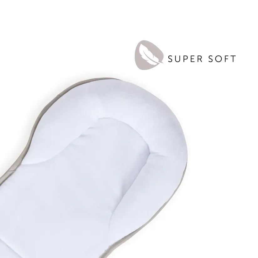 Hauck Alpha Bouncer Deluxe baby bouncer in Sand, UK version