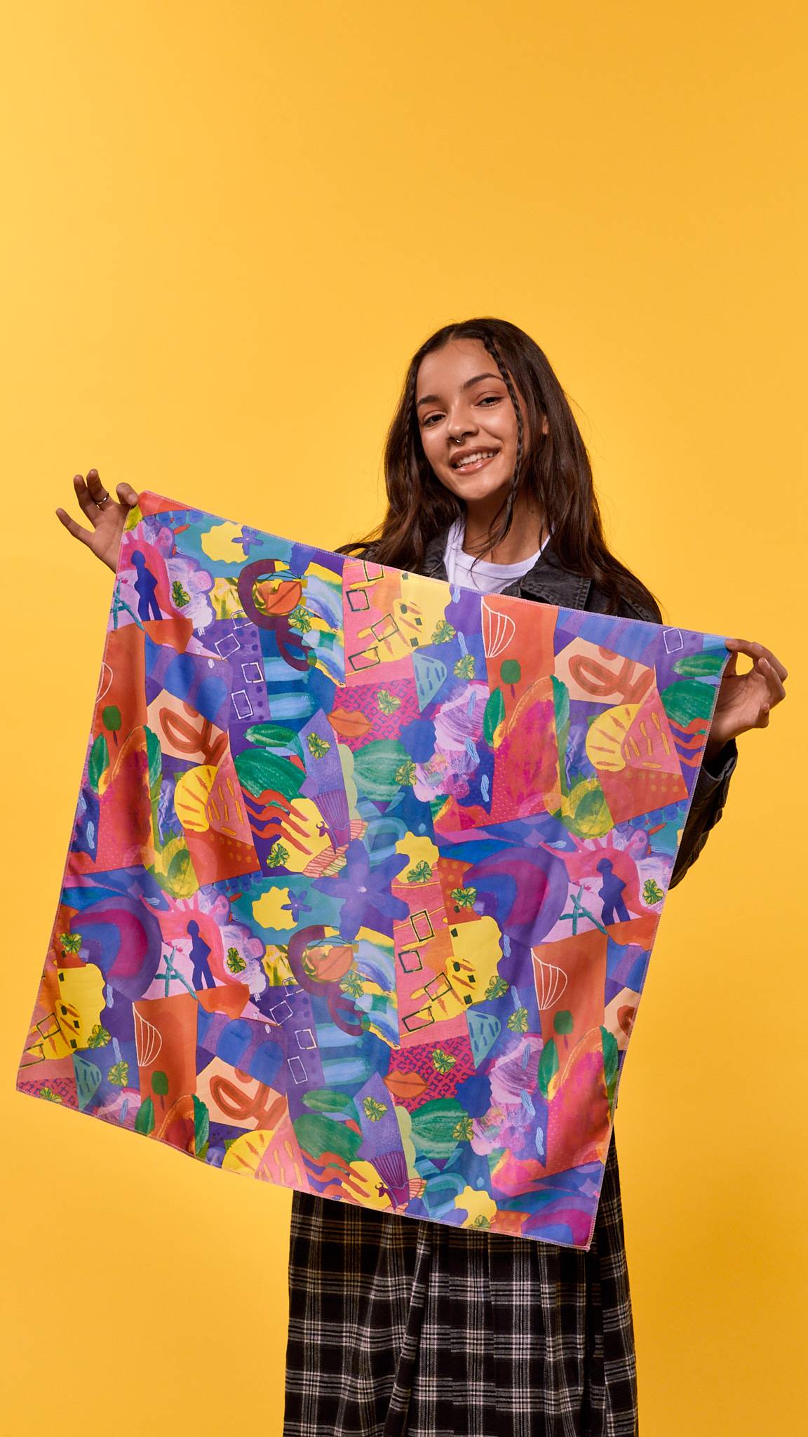 Lush Heirloom Knot Wrap 70cm x 70cm (British brand)