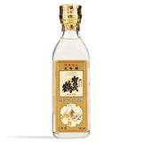 Kamotsuru Shuzo Tokusei Gold Daiginjo Sake with Sakura Gold Flake 賀茂鶴 特製純金箔入大吟釀 (S) (ABV 16.4%)