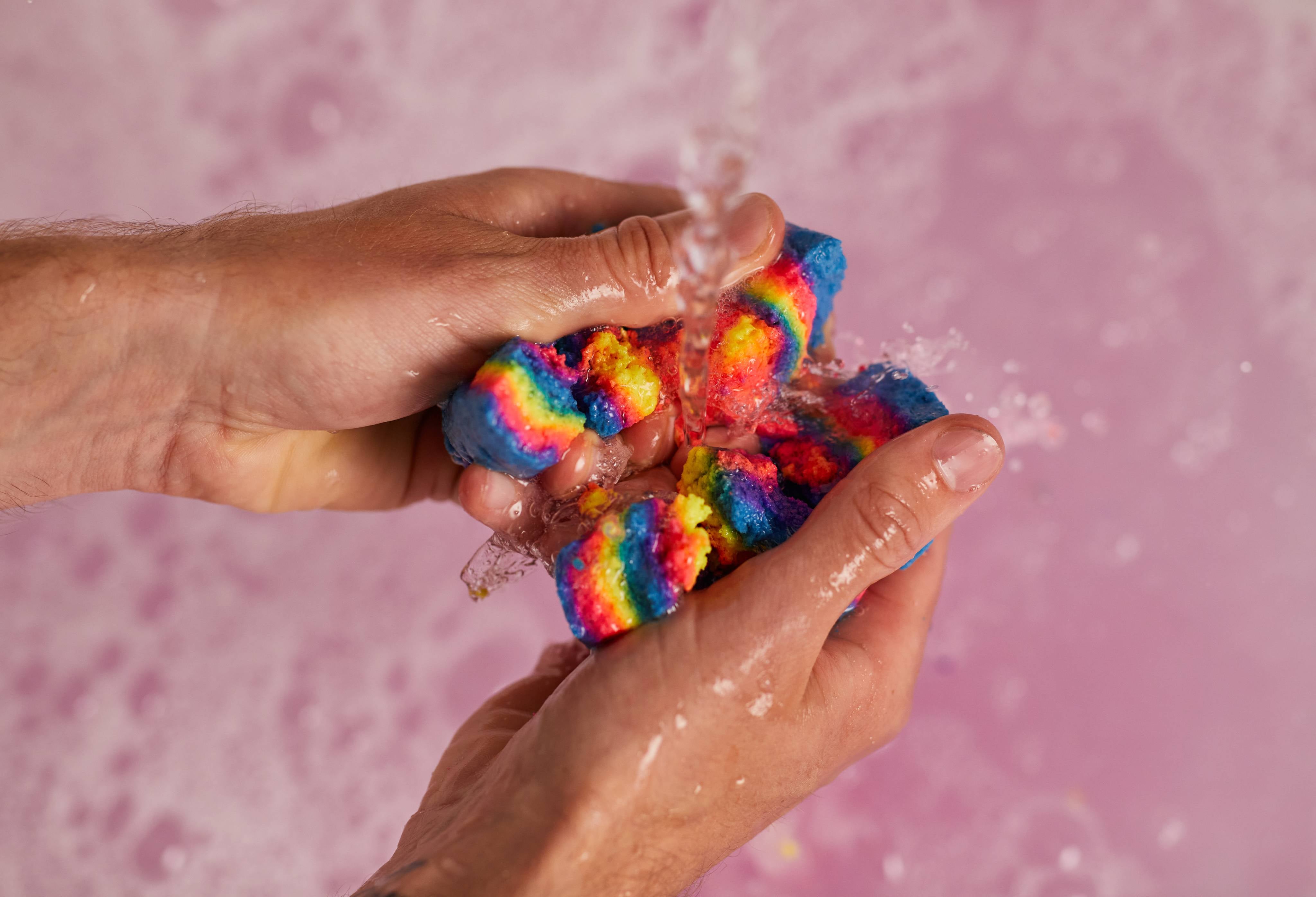 Intergalactic bubble bar with peppermint and grapefruit scent (British brand)