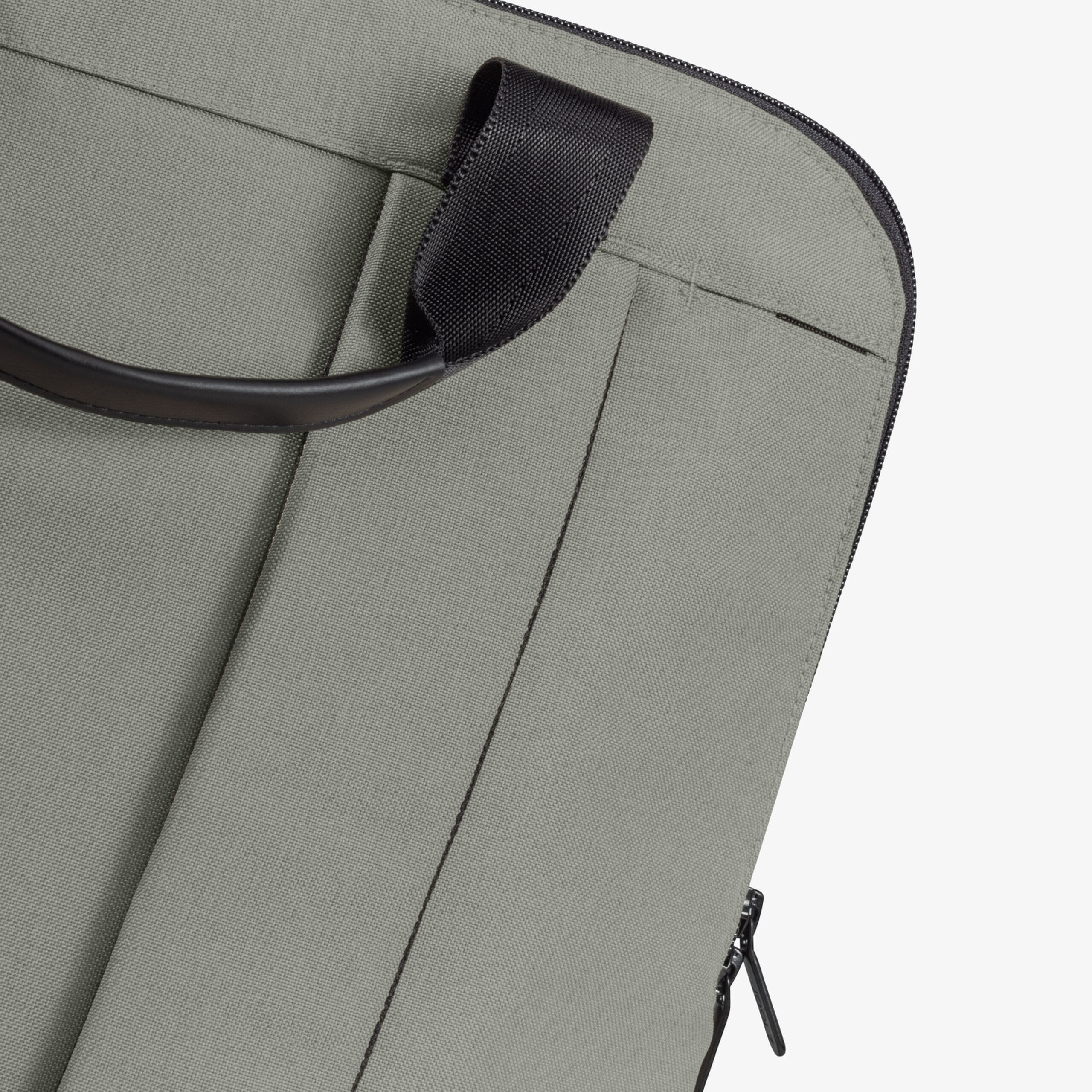 Joolz changing backpack sage green, imported from the UK