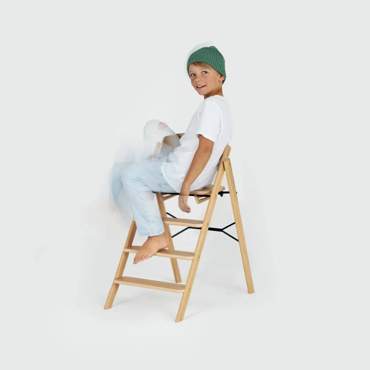 KAOS Klapp newborn highchair bundle in Majestic Oak, imported from the UK