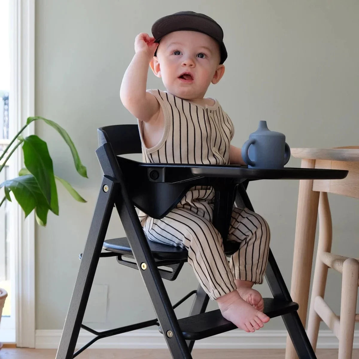KAOS Weaning Bundle black with safety rail and tray, UK version