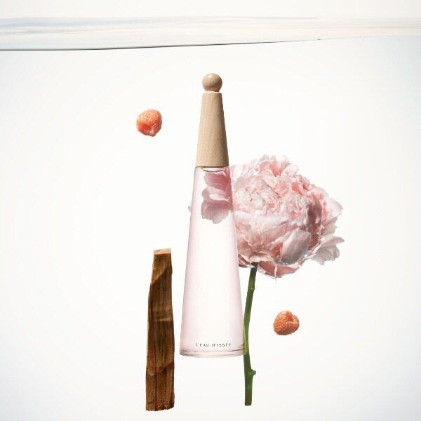 L'eau D'issey Eau &amp;amp; Pivone Eau De Toilette Intense 50Ml