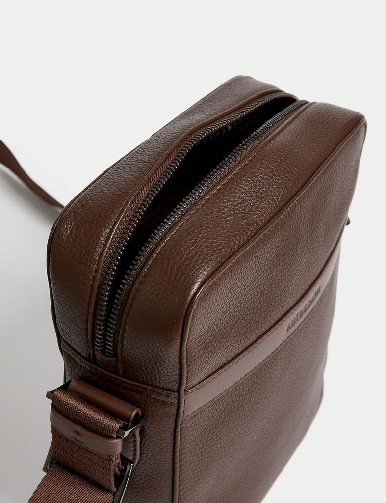Lær Pebble Grain Cross Body Bag