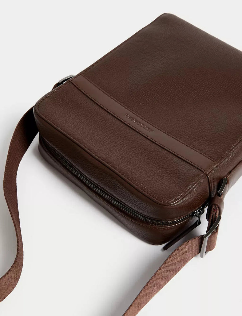 Lær Pebble Grain Cross Body Bag