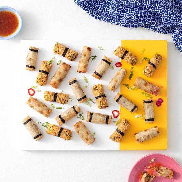 M&amp;amp;S 24 Vegetable Spring Roll Selection   600g