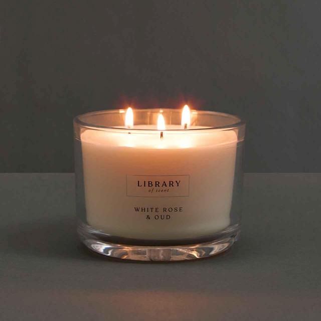 M&S White Rose og Oud 3 Wick Candle