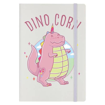 Superdrug Material: Papier. Höhe: 21 cm. Breite: 14 cm. A5, Gummiband, Hardcover, liniert. Design: Kreis, Dinosaurier, bedruckt, Himmel, Text. – Jetzt online bei McGrocer kaufen