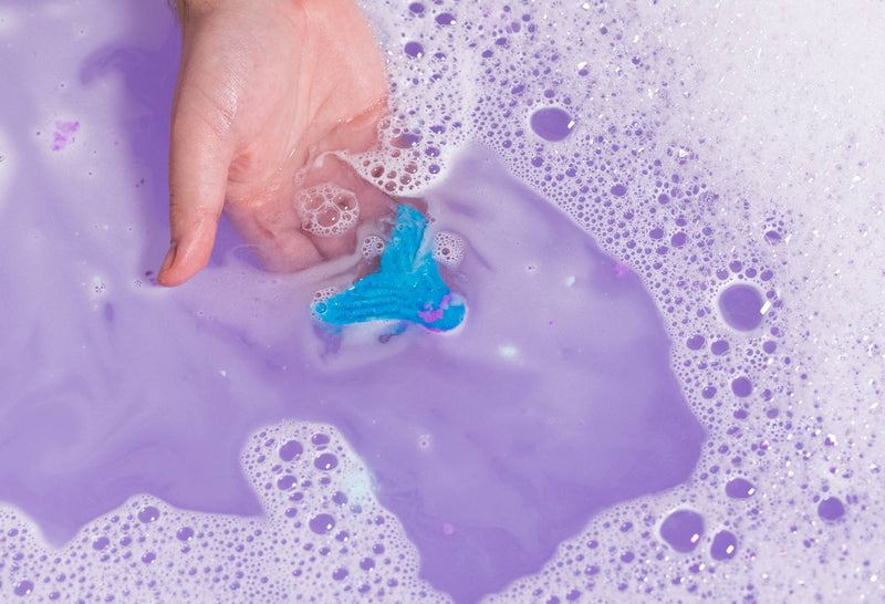 Mermaid Tail bubble bar with cocoa butter melt - British product
