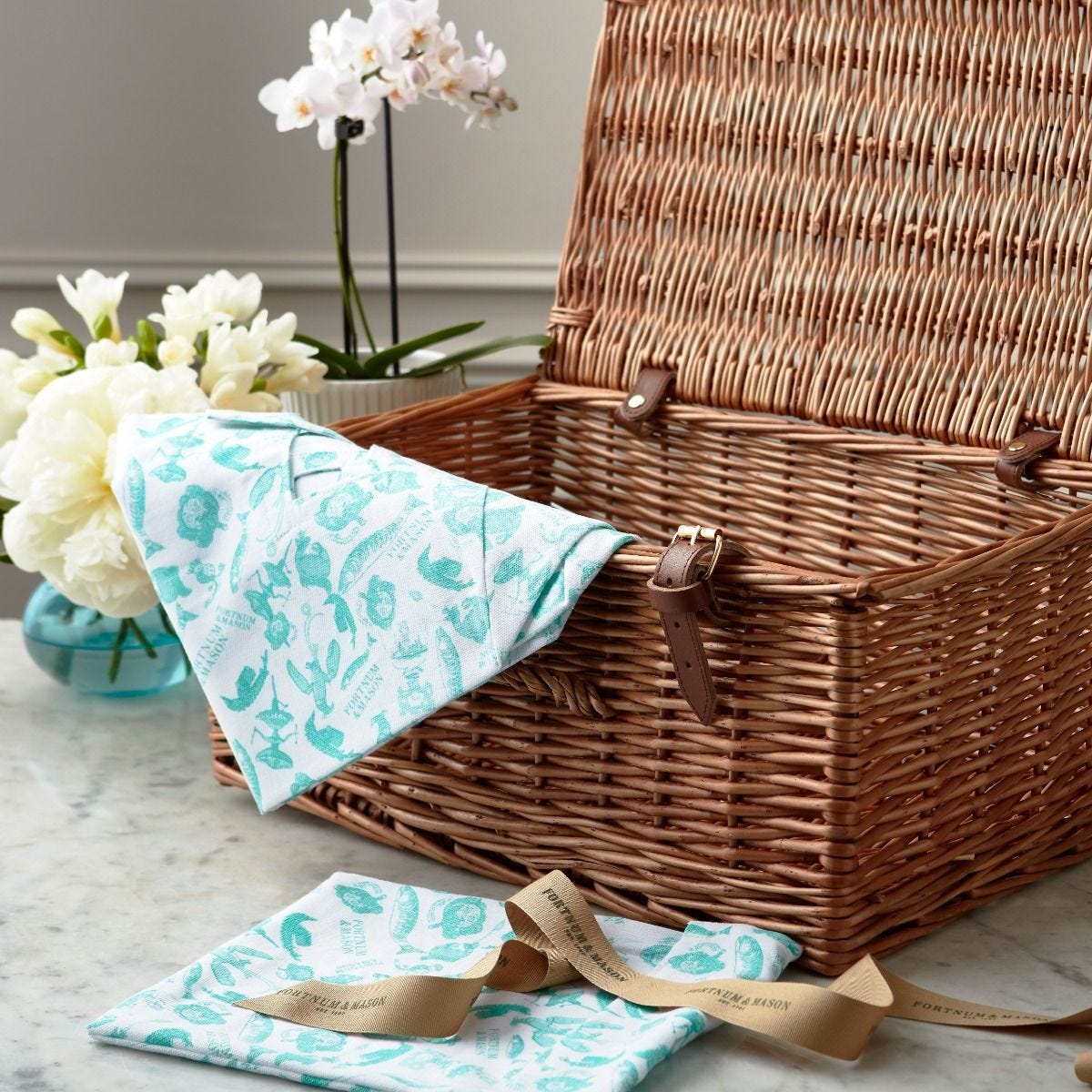 Fortnum & Mason Deli Hamper Liner Small - British product