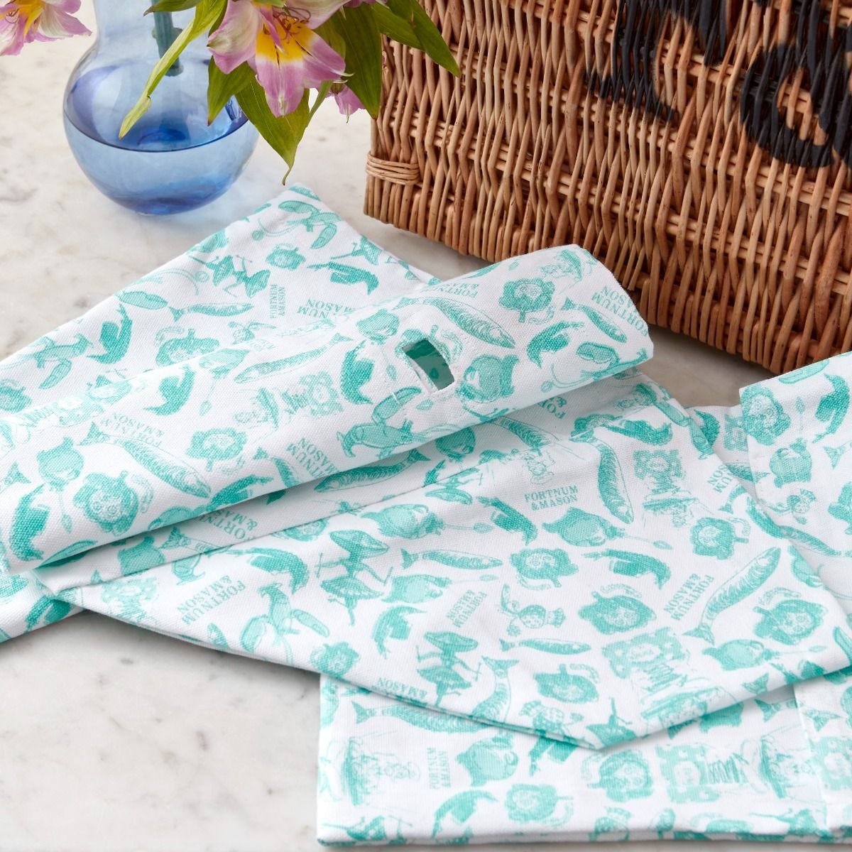 Fortnum & Mason deli hamper liner medium, imported from the UK