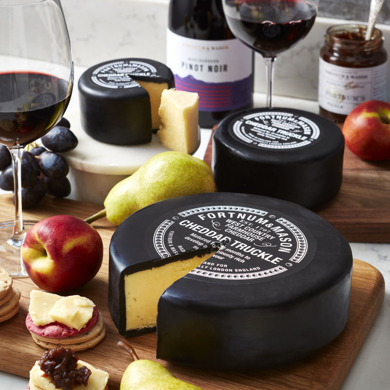 Fortnum & Mason waxed cheddar truckle 400g (British brand)