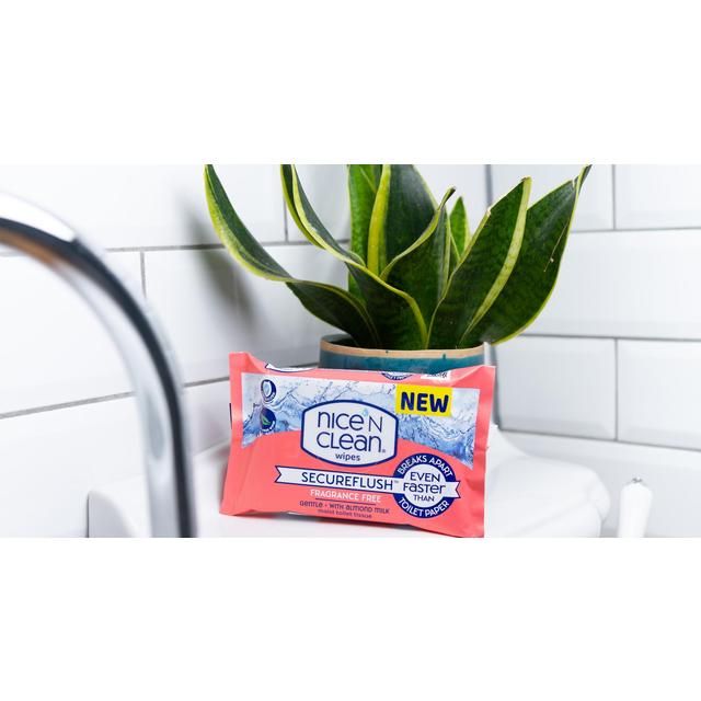 Nice 'N CLEAN SecureFlush Duftende fuktig toalettpapir med mandelmelk 40 per pakke