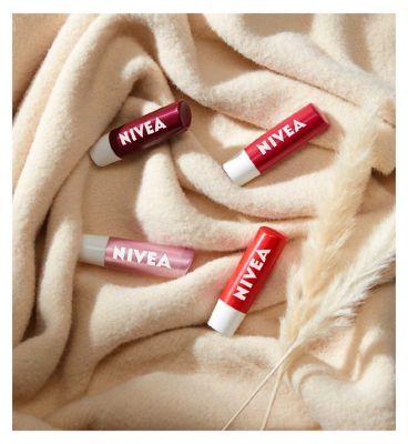 NIVEA Cherry Shine Lip Balm, 4.8g