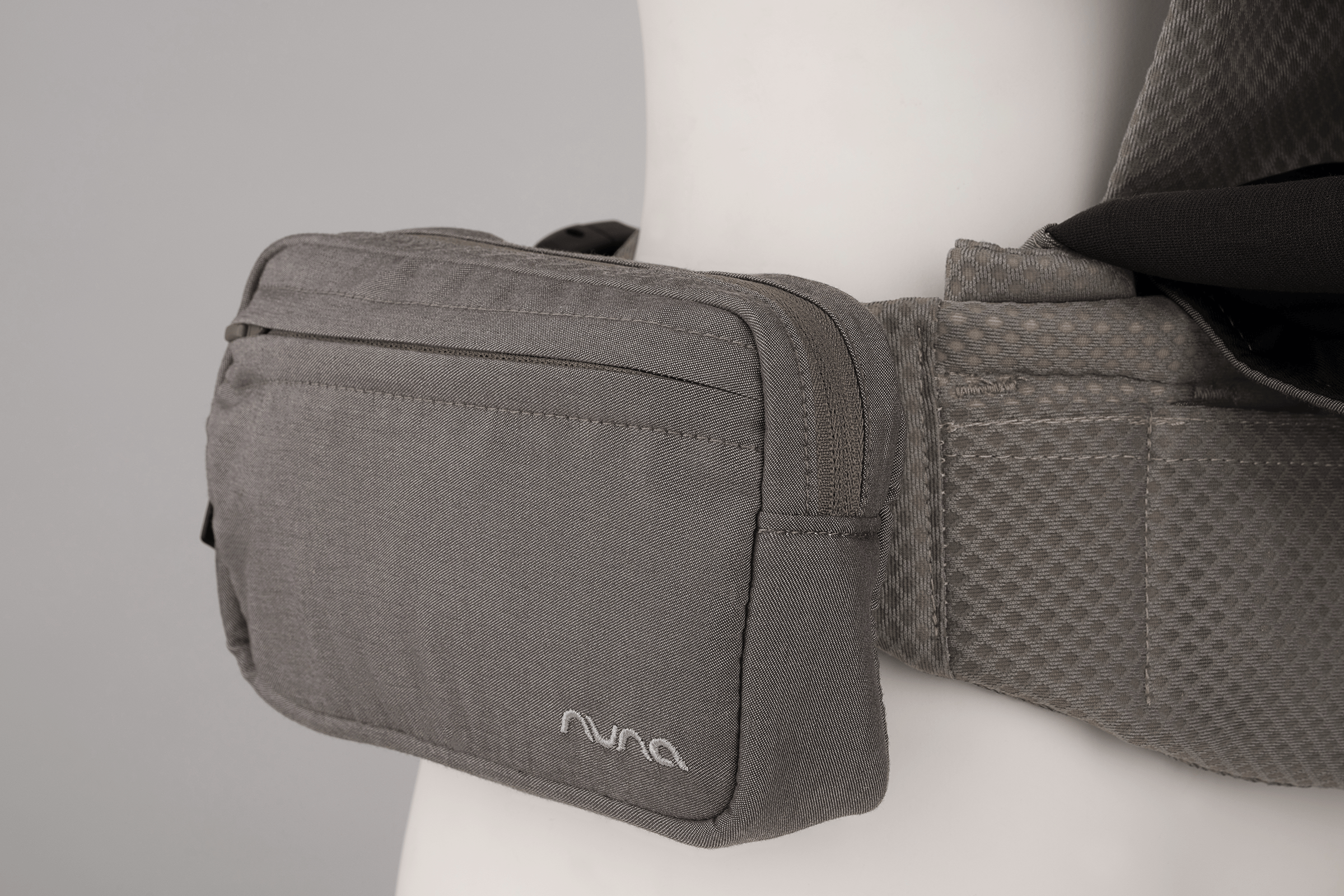 Nuna CUDL DEUX baby carrier Shadow - British product