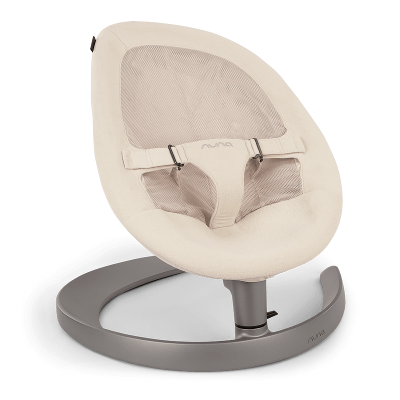 Nuna LEAF Grow bouncer seat in Cloud with toy bar - British product